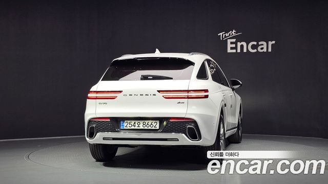 Genesis GV70 2023 — photo 4