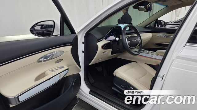 Genesis GV70 2023 — photo 10