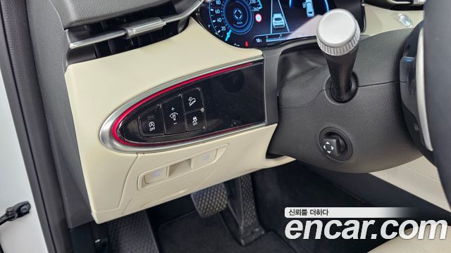 Genesis GV70 2023 — photo 16