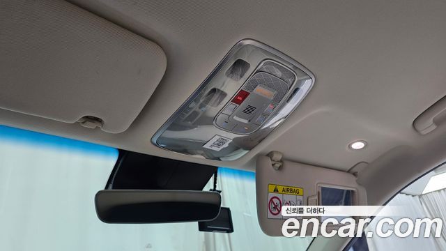 Genesis GV70 2023 — photo 17