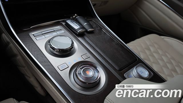 Genesis GV80 2023 — photo 12
