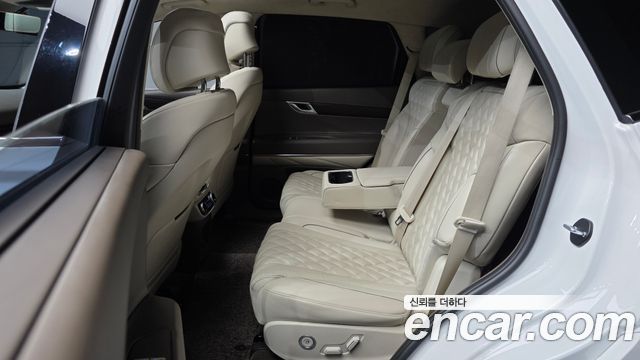 Genesis GV80 2023 — photo 18