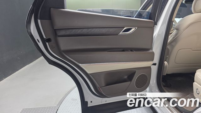 Genesis GV80 2023 — photo 15