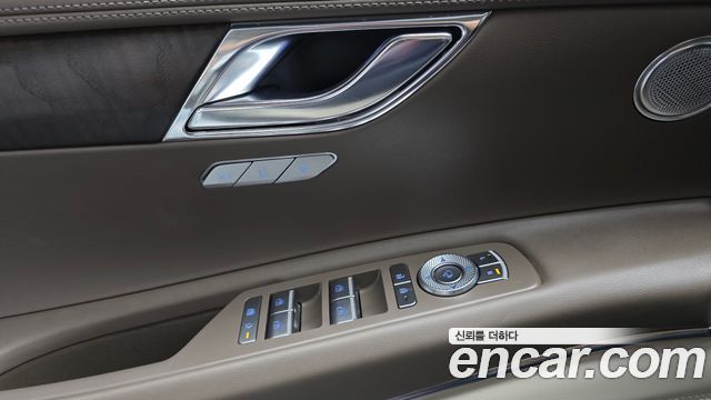 Genesis GV80 2023 — photo 27