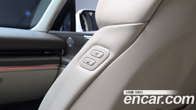 Genesis GV80 2023 — photo 29