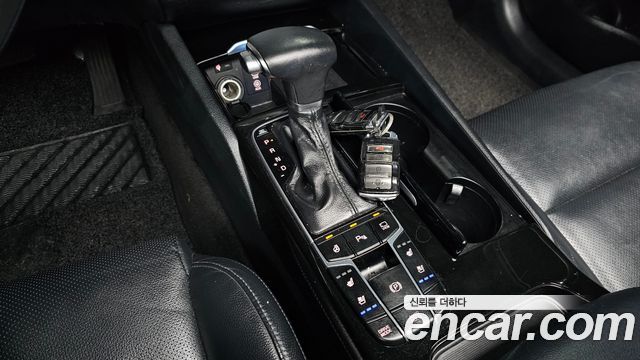 Kia K7 2017 — photo 9