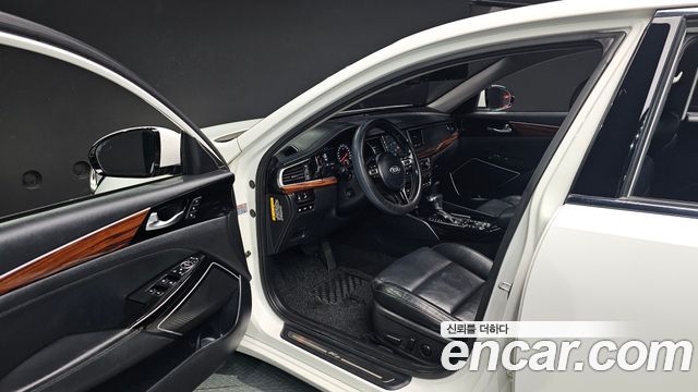 Kia K7 2017 — photo 10