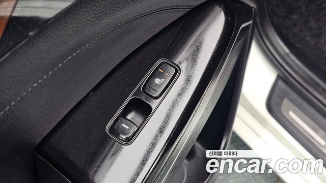Kia K7 2017 — photo 17