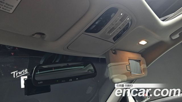 Kia K7 2017 — photo 18