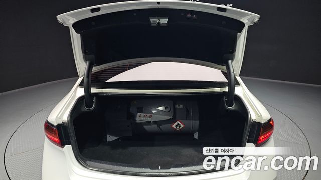 Kia K7 2017 — photo 20