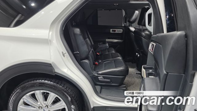 Ford Explorer 2020 — photo 17