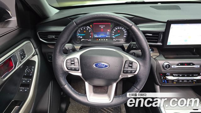 Ford Explorer 2020 — photo 20