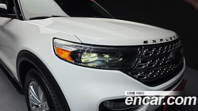 Ford Explorer 2020 — photo 8