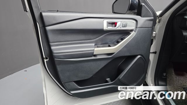 Ford Explorer 2020 — photo 14