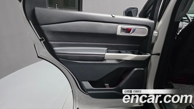 Ford Explorer 2020 — photo 15
