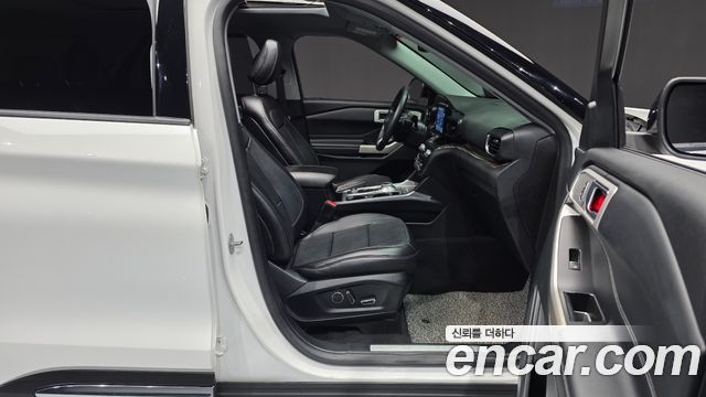 Ford Explorer 2020 — photo 16