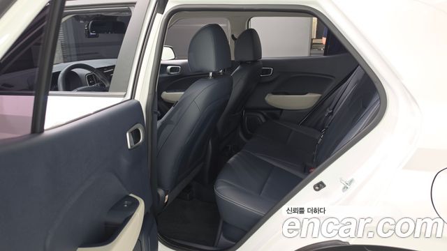 Hyundai Venue 2022 — photo 11