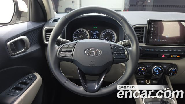 Hyundai Venue 2022 — photo 13