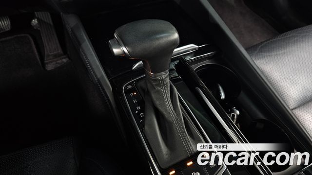 Kia K7 2017 — photo 12
