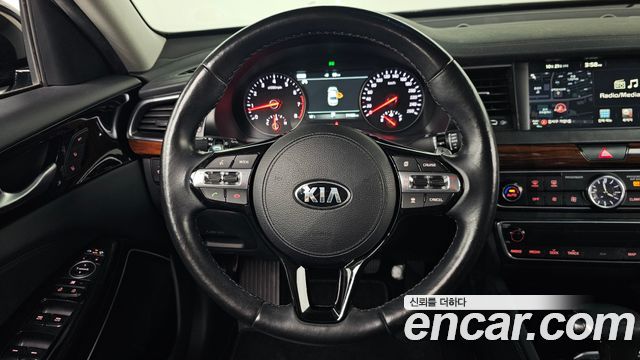 Kia K7 2017 — photo 19