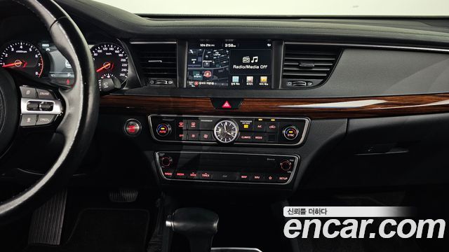 Kia K7 2017 — photo 20