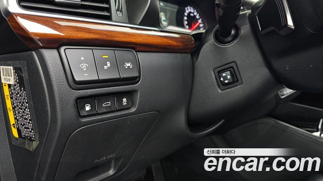 Kia K7 2017 — photo 27