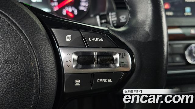 Kia K7 2017 — photo 31