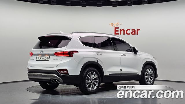 Hyundai Santafe 2019 — photo 2