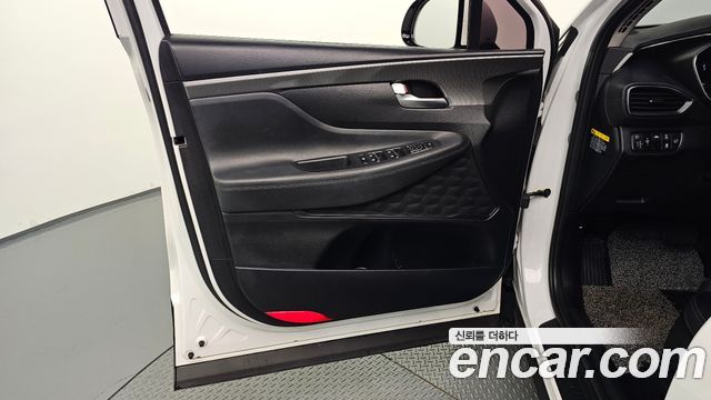 Hyundai Santafe 2019 — photo 14