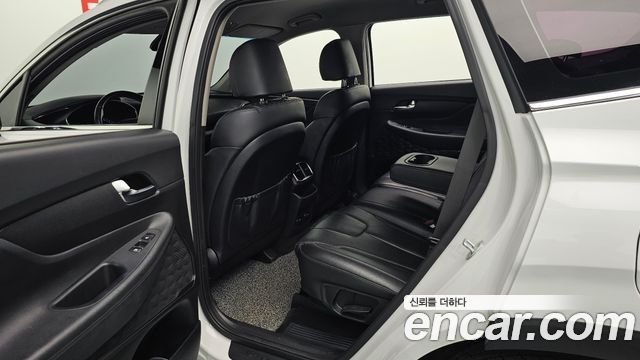 Hyundai Santafe 2019 — photo 16