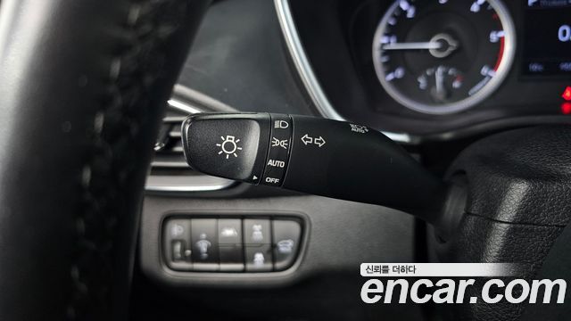 Hyundai Santafe 2019 — photo 30