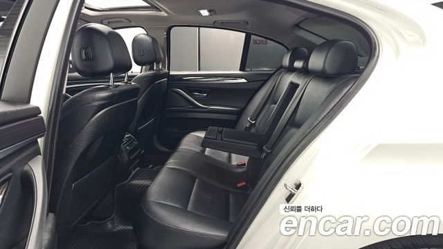 BMW 5-Series 2014 — photo 17