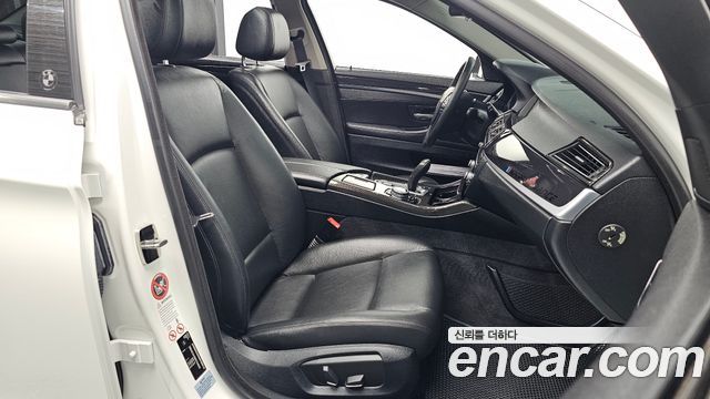 BMW 5-Series 2014 — photo 16