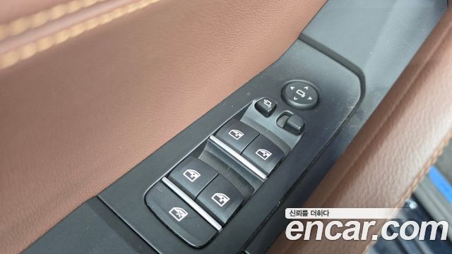 BMW X6 2021 — photo 28