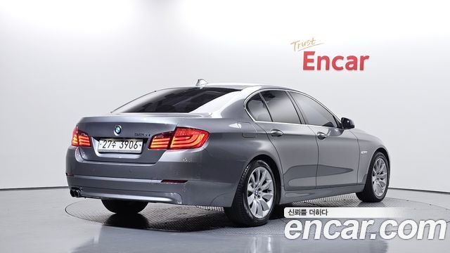 BMW 5-Series 2012 — photo 2