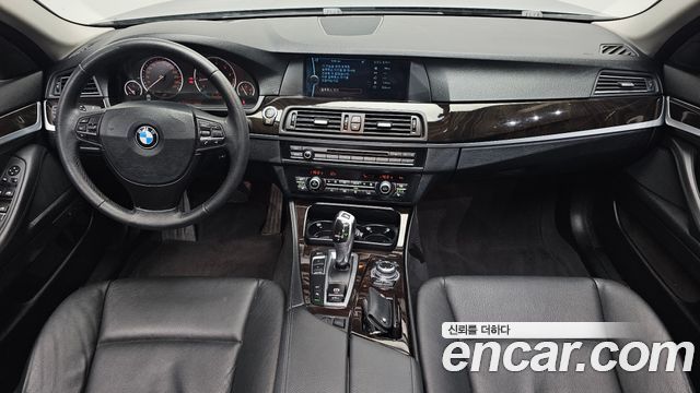 BMW 5-Series 2012 — photo 7