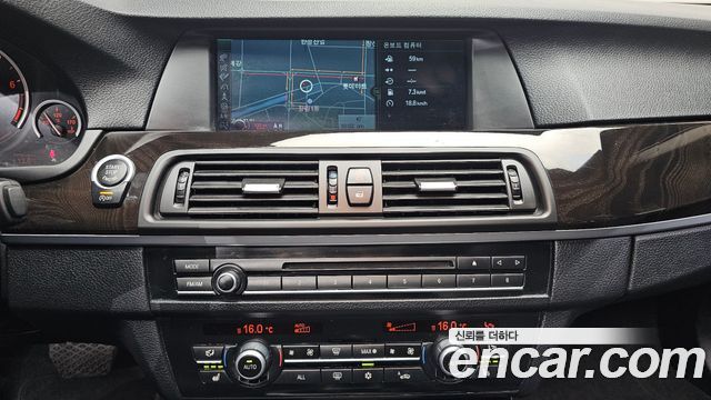 BMW 5-Series 2012 — photo 14