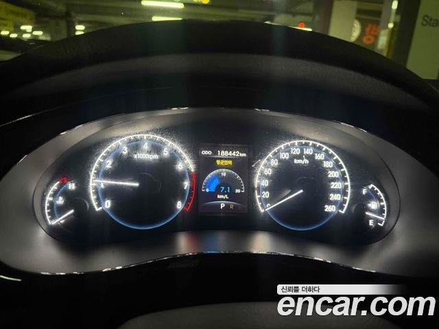 Hyundai Genesis 2010 — photo 10