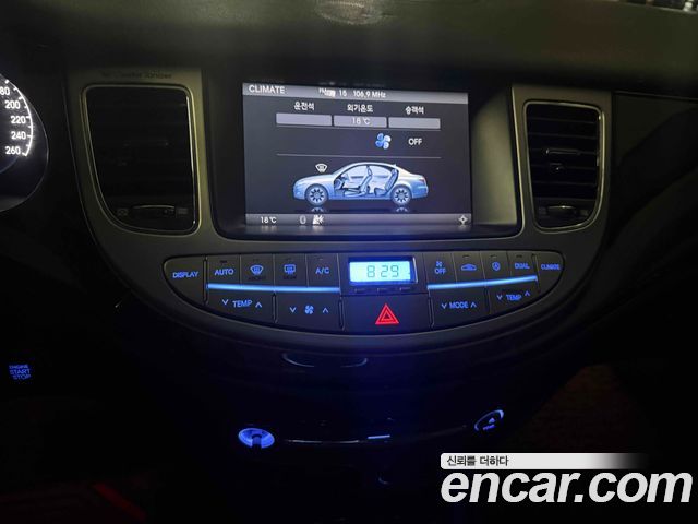 Hyundai Genesis 2010 — photo 12