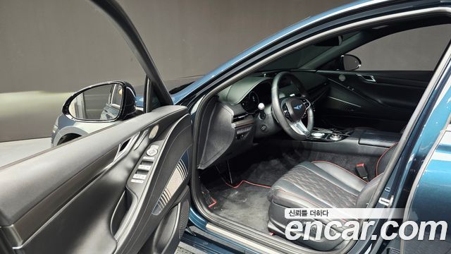 Genesis G80 2022 — photo 13
