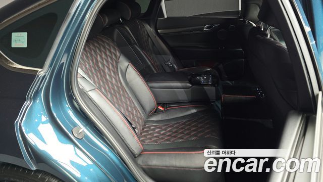 Genesis G80 2022 — photo 17