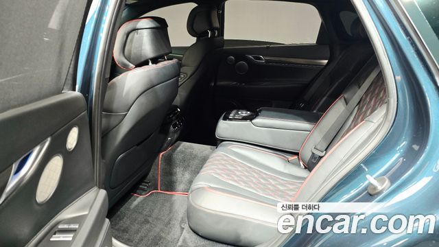 Genesis G80 2022 — photo 18