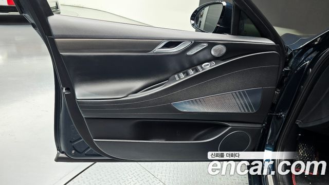 Genesis G80 2022 — photo 14