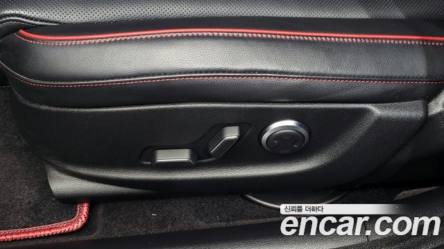 Genesis G80 2022 — photo 33