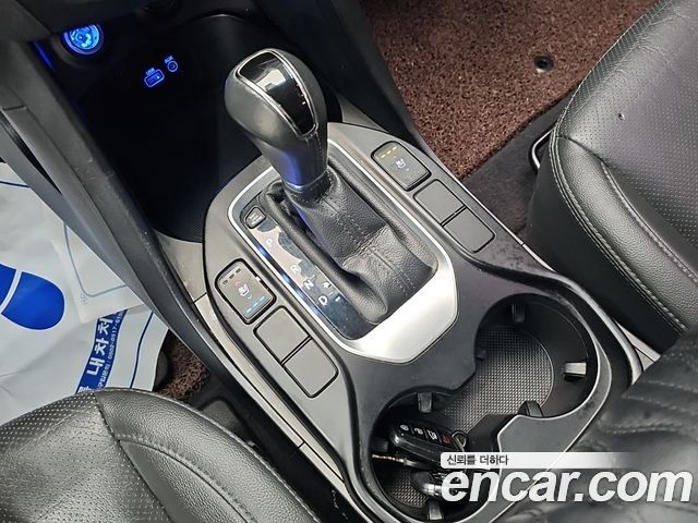 Hyundai Santafe 2017 — photo 8