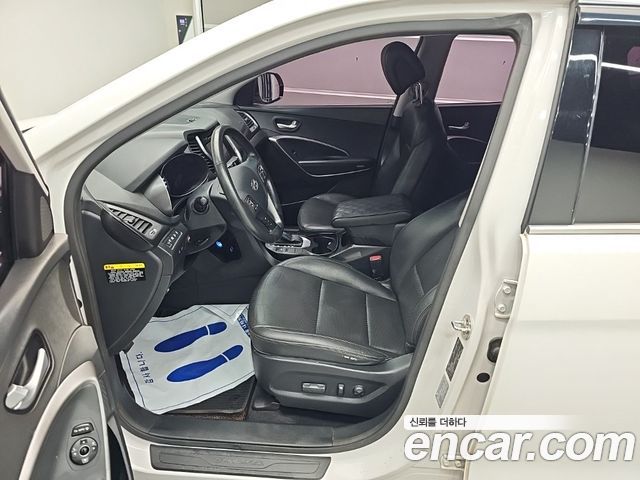 Hyundai Santafe 2017 — photo 11