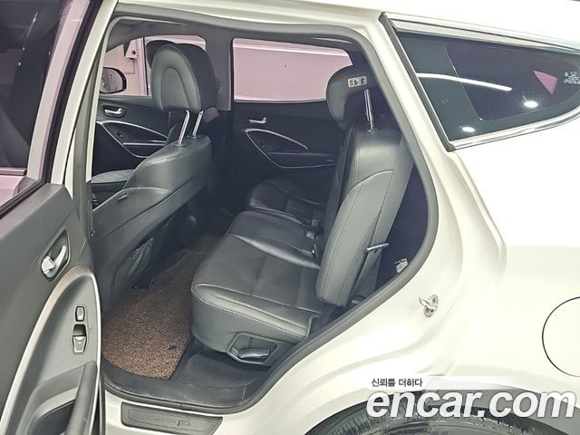 Hyundai Santafe 2017 — photo 12