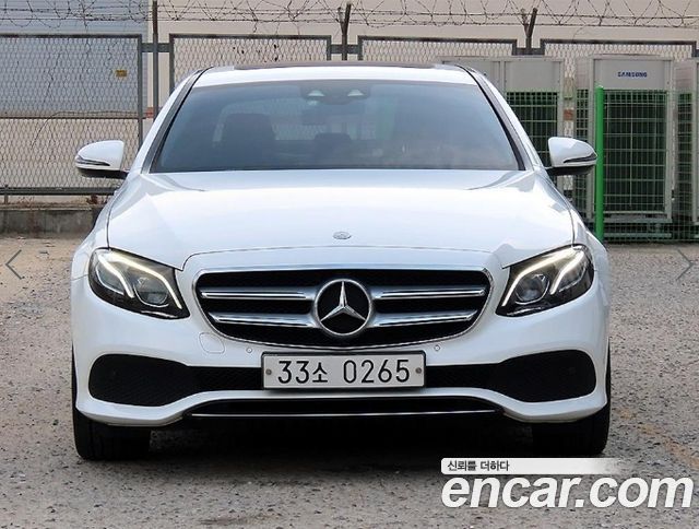 Mercedes-Benz E-Class 2017 — photo 1
