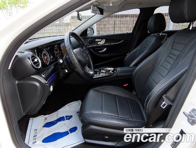 Mercedes-Benz E-Class 2017 — photo 5