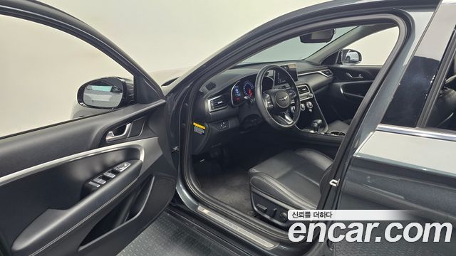 Genesis G70 2019 — photo 17